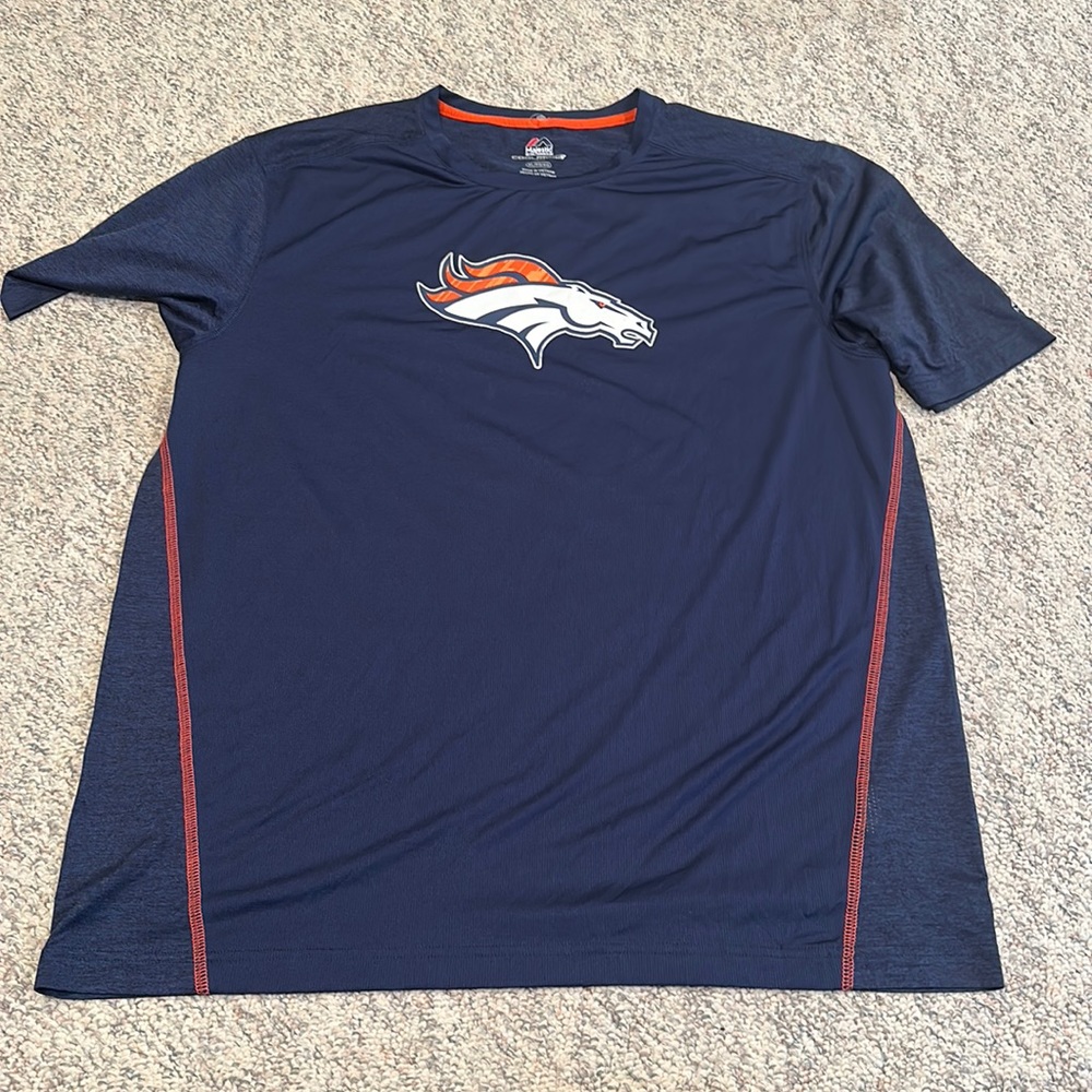 Denver broncos majestic cool base XL t shirt  MINT!!
